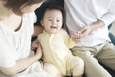 Chồng đợi vợ sinh con xong ly hôn Chồng có được quyền đợi vợ sinh con xong ly hôn không.
