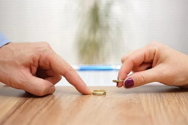 Tài liệu cần chuẩn bị trước khi ly hôn Cần chuẩn bị tài liệu gì trước khi ly hôn.