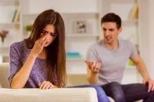 Biết cách tranh luận khi mâu thuẫn xảy ra cũng là một kỹ năng mềm trong hôn nhân.