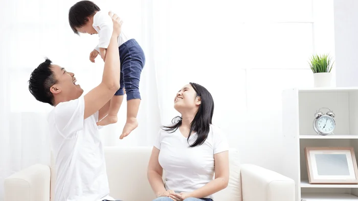 Cùng nhau vượt qua tất cả tạo nên cuộc hôn nhân bền lâu.