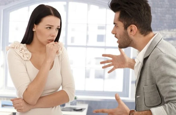 Vợ kiếm tiền giỏi hơn chồng, gia đình có hạnh phúc? Hạnh phúc gia đình có bền lâu khi vợ kiếm tiền giỏi hơn chồng.