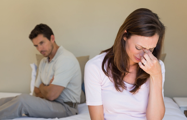7 biểu hiện cho thấy chồng không yêu bạn nhiều như bạn nghĩ.