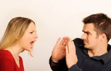 Những điều đàn ông chán ghét nếu vợ làm.