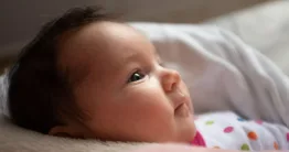 Con dưới 1 tuổi có được ly hôn không