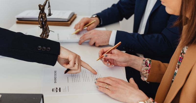 Hướng dẫn viết mẫu đơn ly hôn 2 người ký chi tiết từ A - Z Tìm hiểu thủ tục giải quyết mẫu đơn ly hôn 2 người ký
