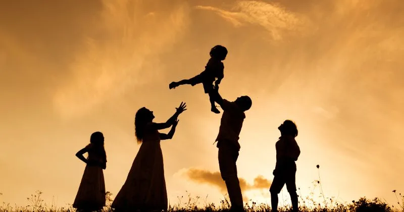Làm sao để giữ gia đình là tổ ấm mà không là gánh nặng